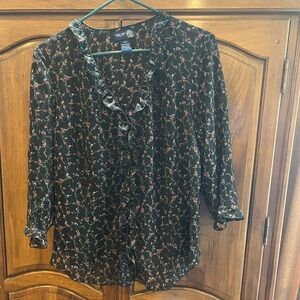 Chic Black Floral Blouse